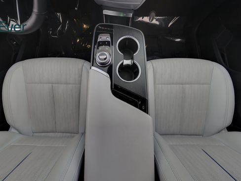 Used 2024 Cadillac Lyriq Sport RWD image 27