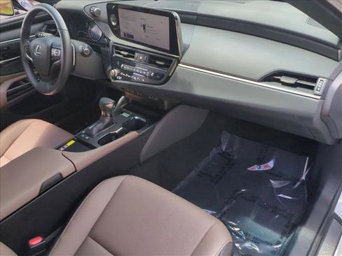 Used 2025 Lexus ES 300h w/ Premium Package FWD image 23