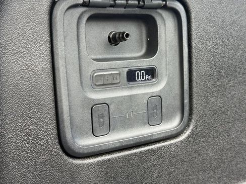 Used 2023 Rivian R1T Adventure AWD/4WD image 44