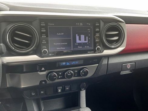 Used 2022 Toyota Tacoma SR5 w/ Technology Package RWD image 6