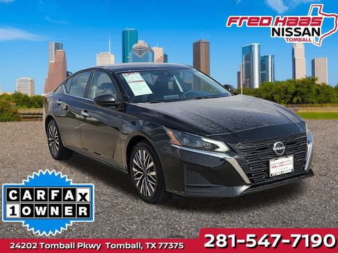 Used 2025 Nissan Altima 2.5 SV FWD image 1