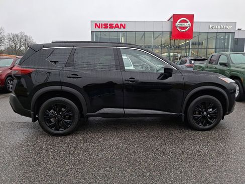 Certified 2023 Nissan Rogue SV w/ SV Premium B Package image 8