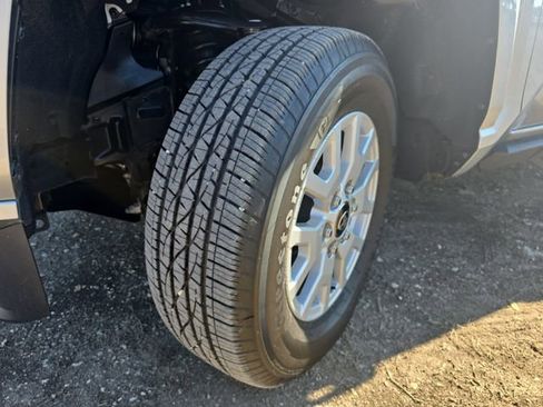 Used 2025 Toyota Tacoma SR5 image 29