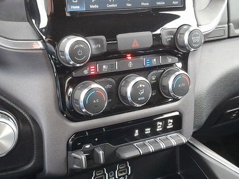 Used 2022 RAM 1500 Laramie w/ Sport Appearance Package image 16