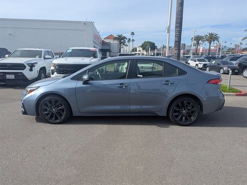 Used 2023 Toyota Corolla SE image 2