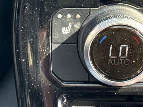 Used 2022 Toyota Highlander XSE AWD/4WD image 32