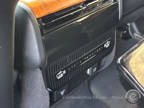 Used 2022 Jeep Grand Wagoneer Series III image 16