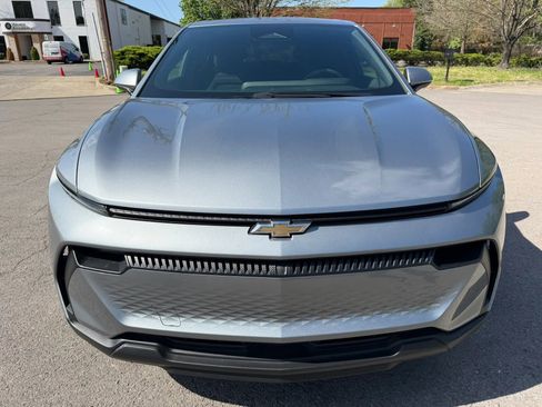 Used 2025 Chevrolet Equinox EV LT image 8