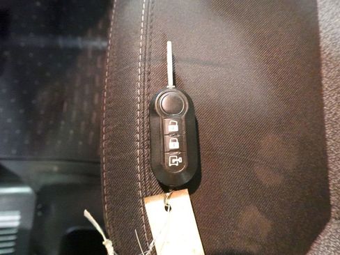 Used 2021 RAM ProMaster 1500 image 23