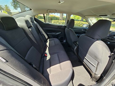 Used 2024 Nissan Altima 2.5 SV image 26