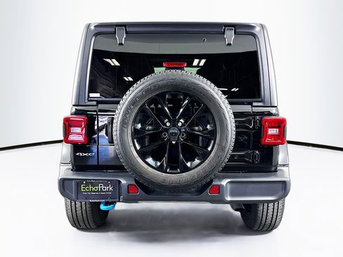 Used 2023 Jeep Wrangler Sahara w/ Cold Weather Group image 7