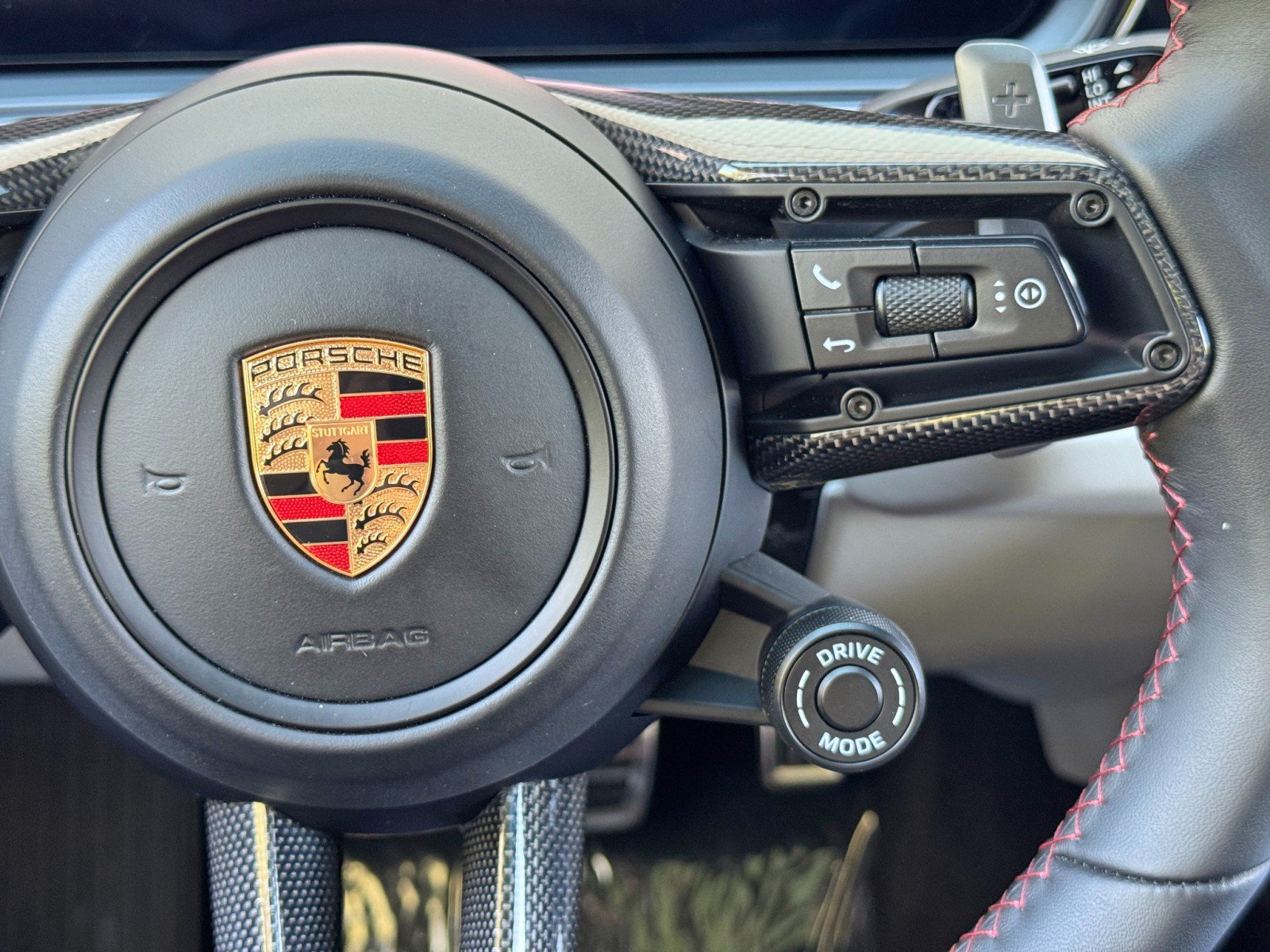 Used 2024 Porsche Cayenne Turbo AWD/4WD image 23