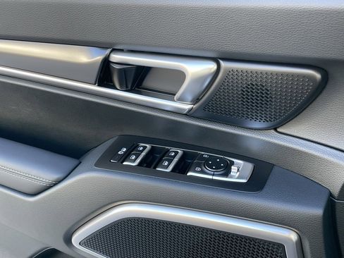 New 2025 Kia Telluride LX image 18