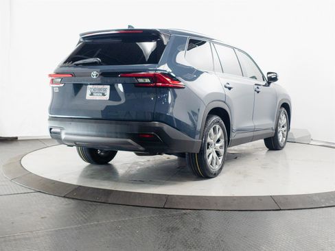 Certified 2024 Toyota Grand Highlander AWD image 13