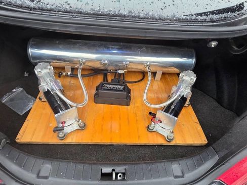 Used 2013 Hyundai Genesis 3.8 image 13