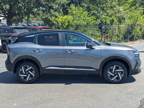 Certified 2025 Nissan Kicks SV FWD image 8