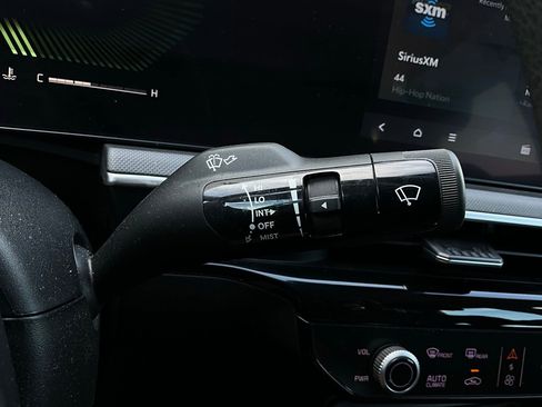 Used 2025 Kia K5 LXS image 38