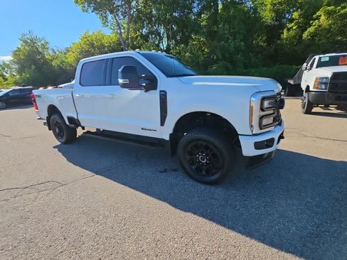 Used 2025 Ford F250 Lariat w/ Black Appearance Package AWD/4WD image 6