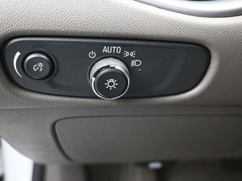 Used 2022 Chevrolet Malibu LT image 10