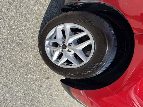 Used 2024 Ford Edge SEL image 15