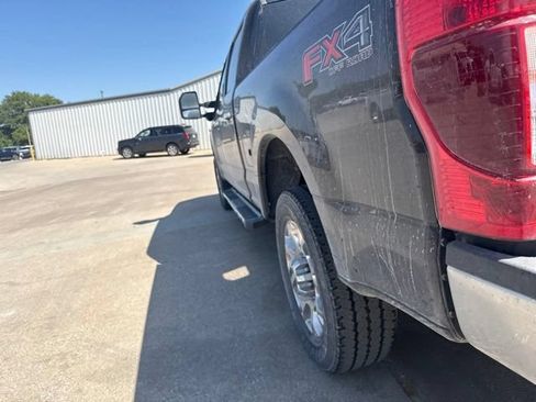 Used 2022 Ford F250 Lariat w/ Lariat Ultimate Package AWD/4WD image 5