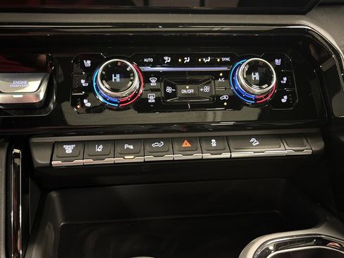 New 2026 GMC Sierra 2500 AT4 w/ AT4 Premium Plus Package AWD/4WD image 39