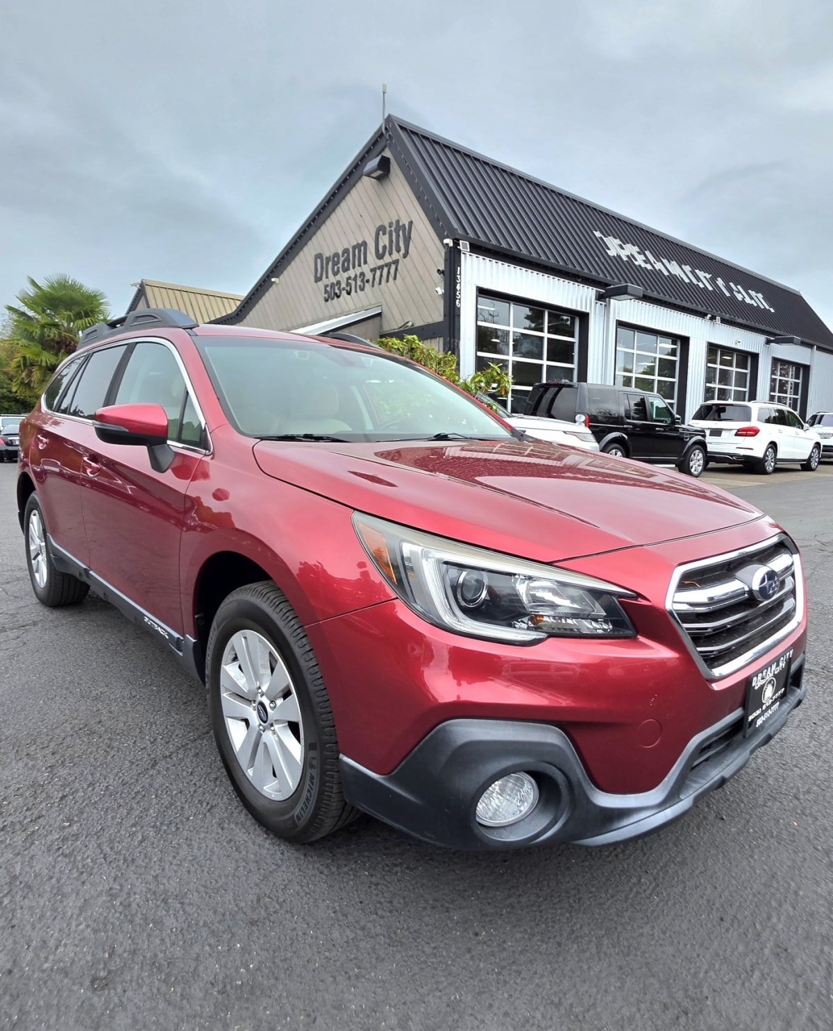 Used 2019 Subaru Outback 2.5i Premium AWD/4WD image 1