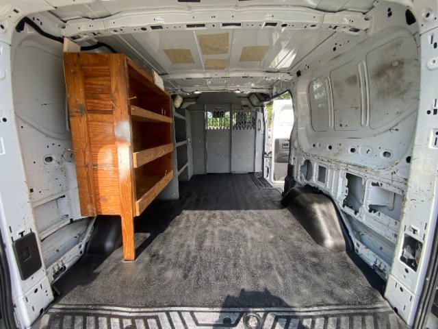 Used 2019 Ford Transit 250 130 Low Roof RWD image 9