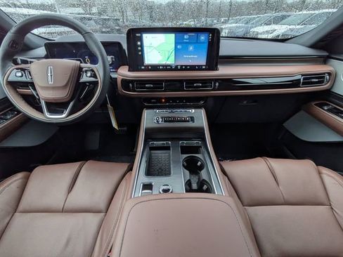 New 2026 Lincoln Aviator Reserve w/ Luxury Package image 12