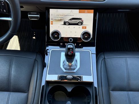 Used 2023 Land Rover Range Rover Evoque R-Dynamic SE AWD/4WD image 15