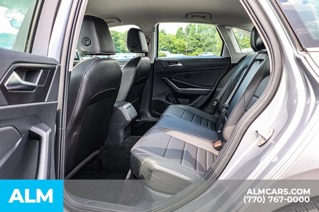 Used 2024 Volkswagen Jetta SE FWD image 18