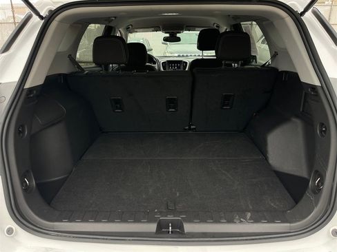 Used 2024 GMC Terrain SLE image 23