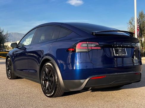 Used 2024 Tesla Model X image 3