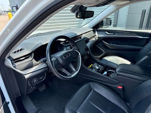 Used 2021 Jeep Grand Cherokee L Limited AWD/4WD image 8