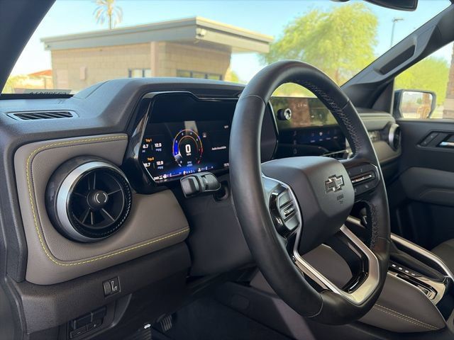 Used 2025 Chevrolet Colorado ZR2 w/ Technology Package AWD/4WD image 10