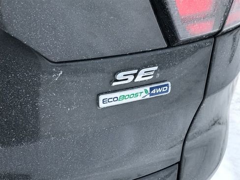 Used 2018 Ford Escape SE image 5