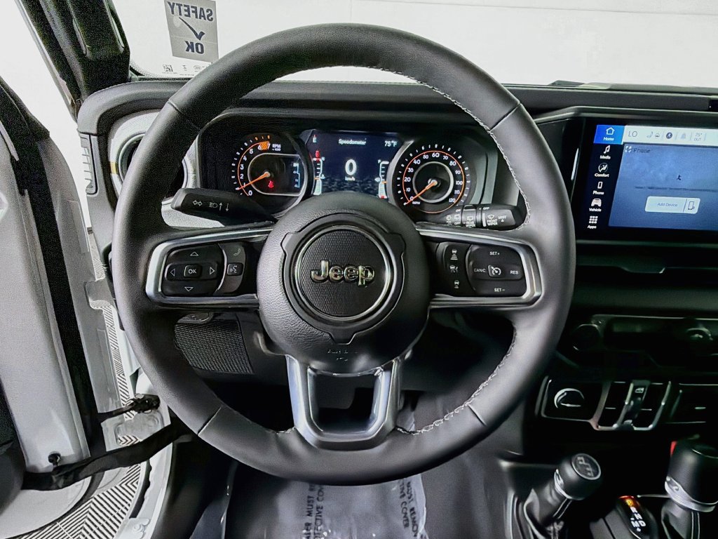 Used 2026 Jeep Wrangler Unlimited Sahara AWD/4WD image 11