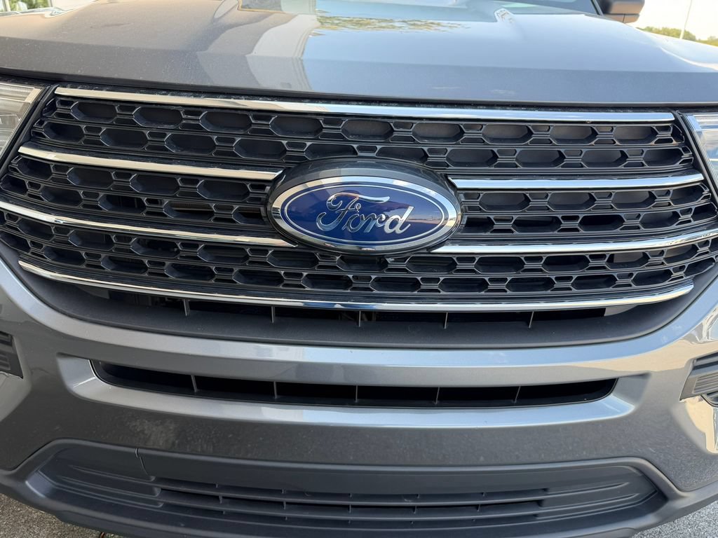 Used 2024 Ford Explorer XLT AWD/4WD image 24