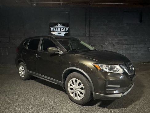 Used 2017 Nissan Rogue S AWD/4WD image 8