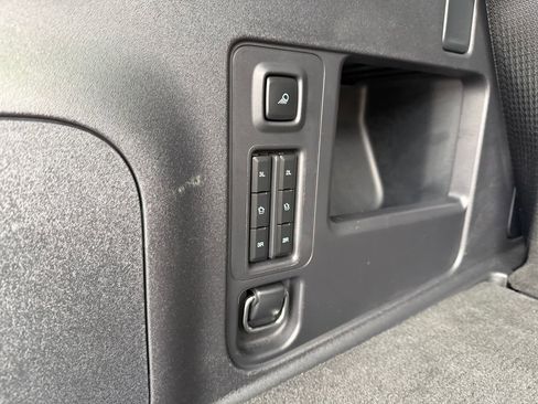 Used 2025 Ford Expedition Active image 17