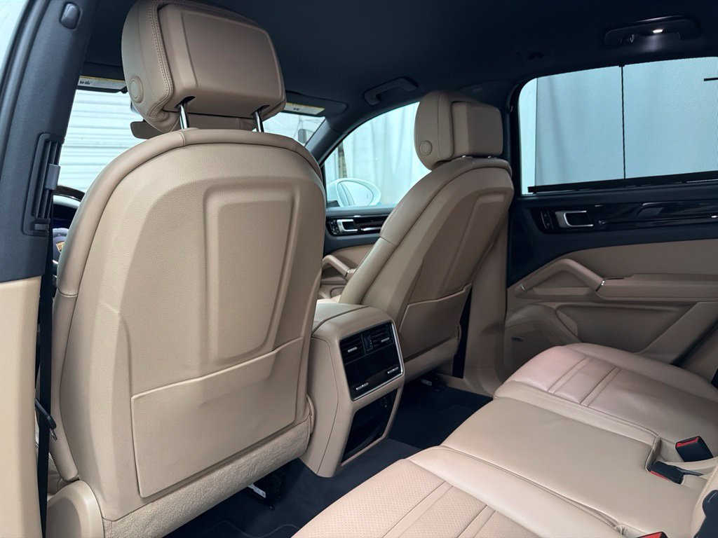 Used 2019 Porsche Cayenne AWD/4WD image 25