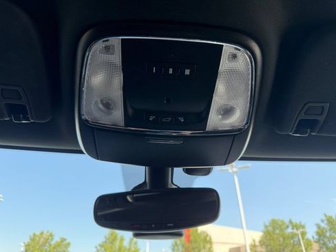 Used 2017 Jeep Grand Cherokee Altitude AWD/4WD image 38