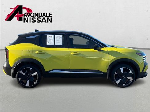 Used 2025 Nissan Kicks SR w/ SR Premium Package image 8