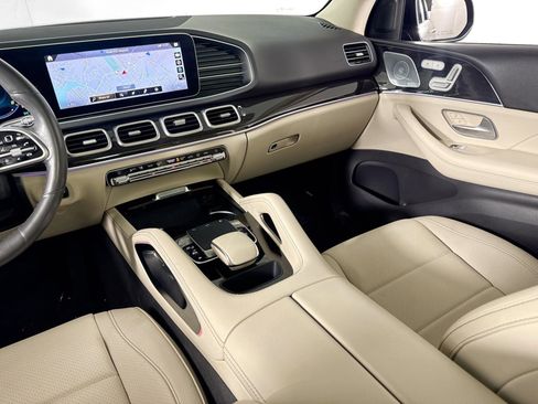 Used 2020 Mercedes-Benz GLE 350 w/ Premium Package image 30