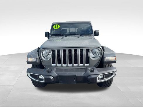 Used 2023 Jeep Gladiator Overland AWD/4WD image 18