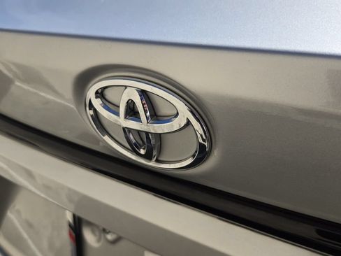 Used 2025 Toyota Corolla LE FWD image 10