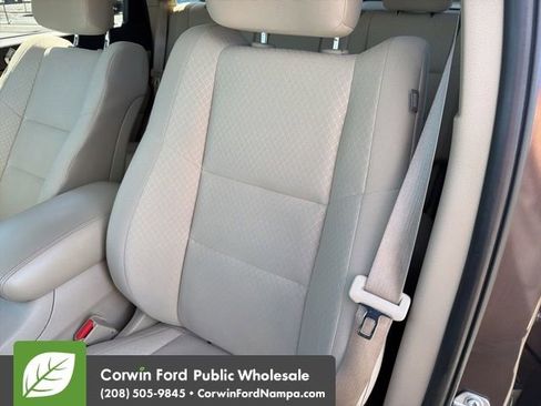 Used 2018 Jeep Grand Cherokee Laredo RWD image 23
