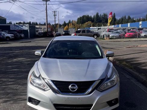 Used 2017 Nissan Altima 2.5 SL image 2
