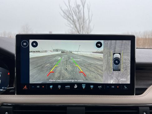 Used 2023 Lincoln Corsair Reserve w/ Equipment Group 202A image 27