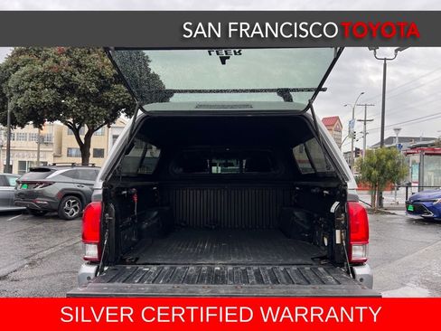 Used 2016 Toyota Tacoma TRD Sport image 36